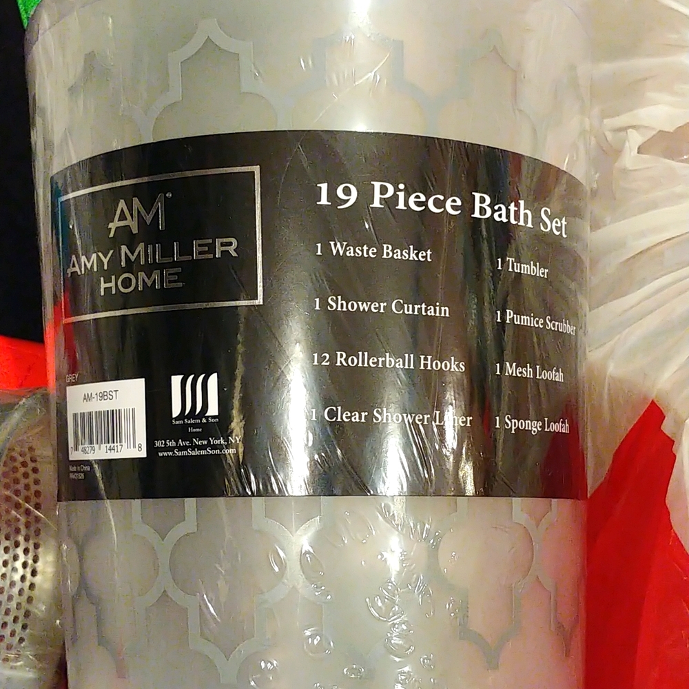 Amy Miller Home 19 pieces bath set
